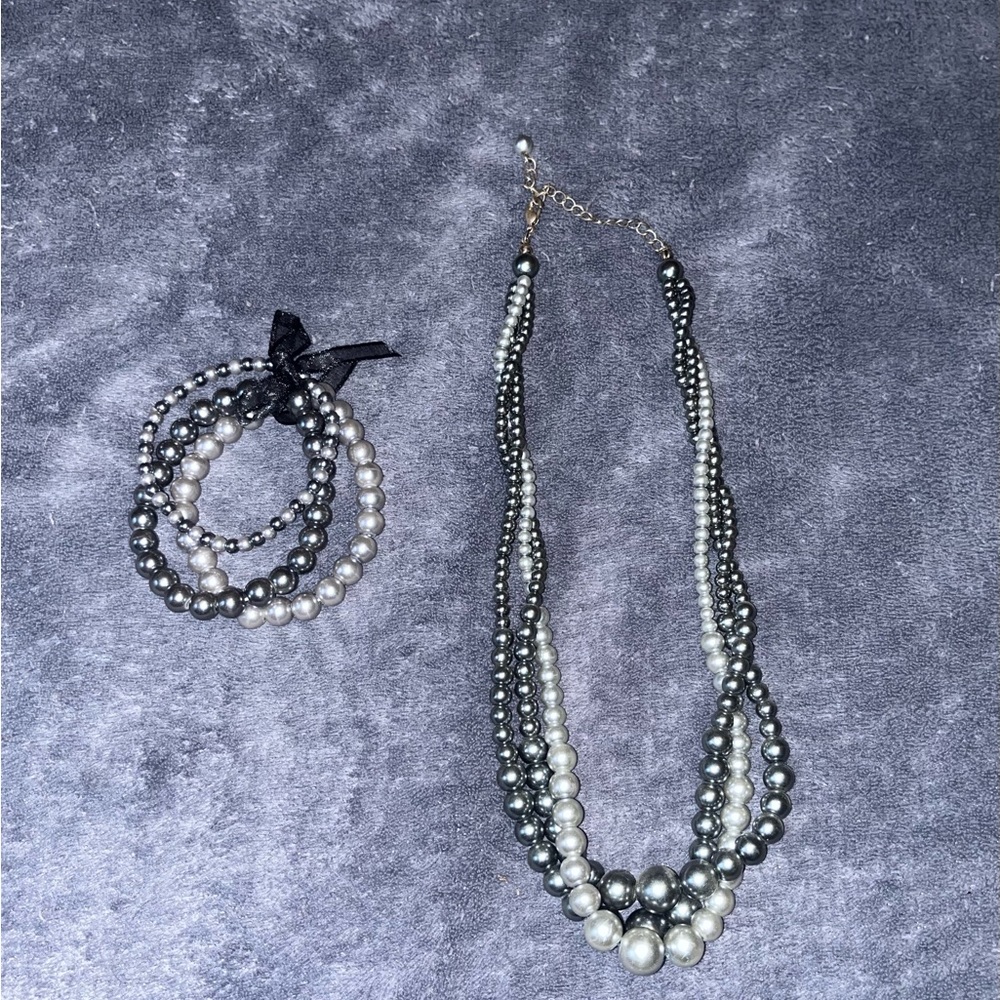 Matching blue Pearl necklace and bracelet